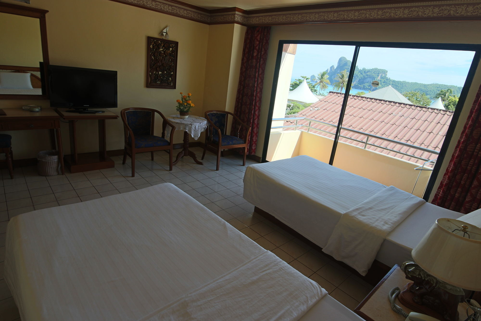 Phi Phi Hotel Exterior foto